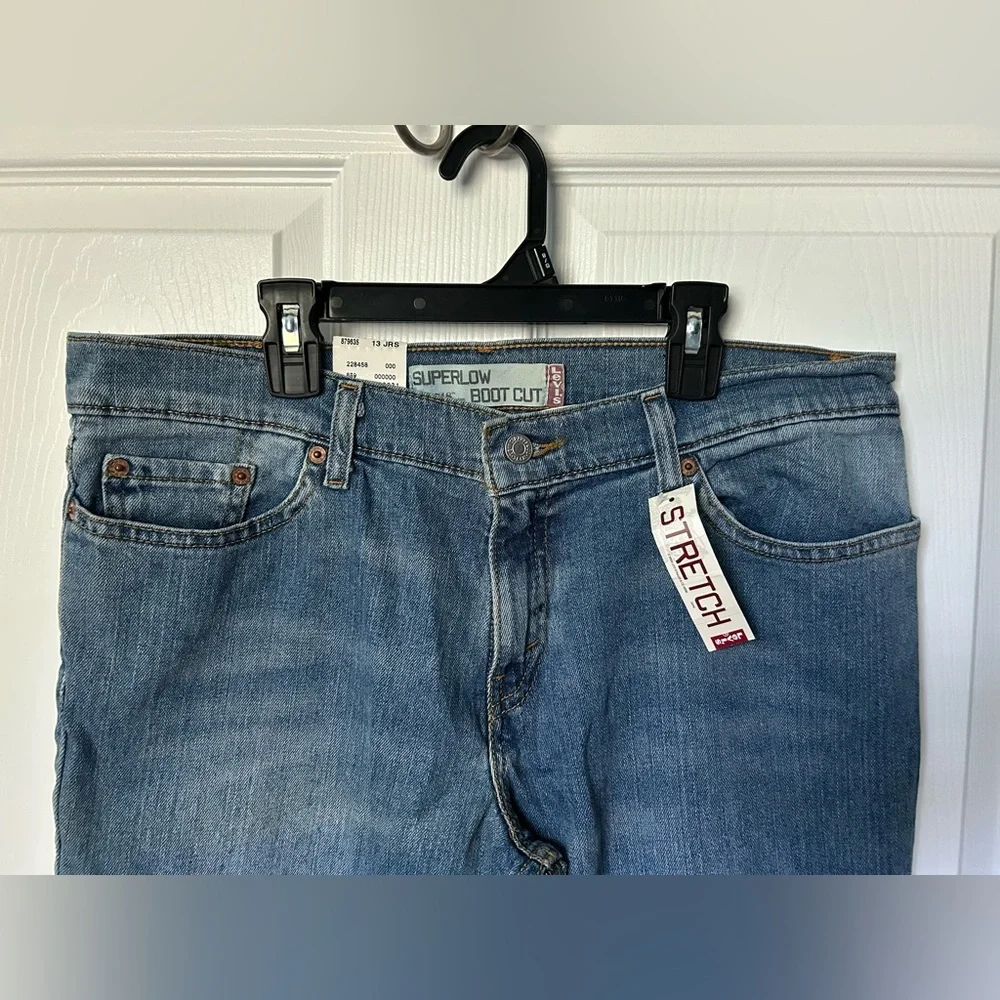Levi’s 518 Super Low Bootcut Slim Fit Blue Distressed Denim Size Juniors 13 NWT - Picture 8 of 8